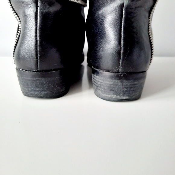 Michael Kors Leather boots with zipper design - Picture 5 of 10